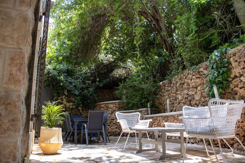 Cozy Heritage Home Yerusalem Bagian luar foto