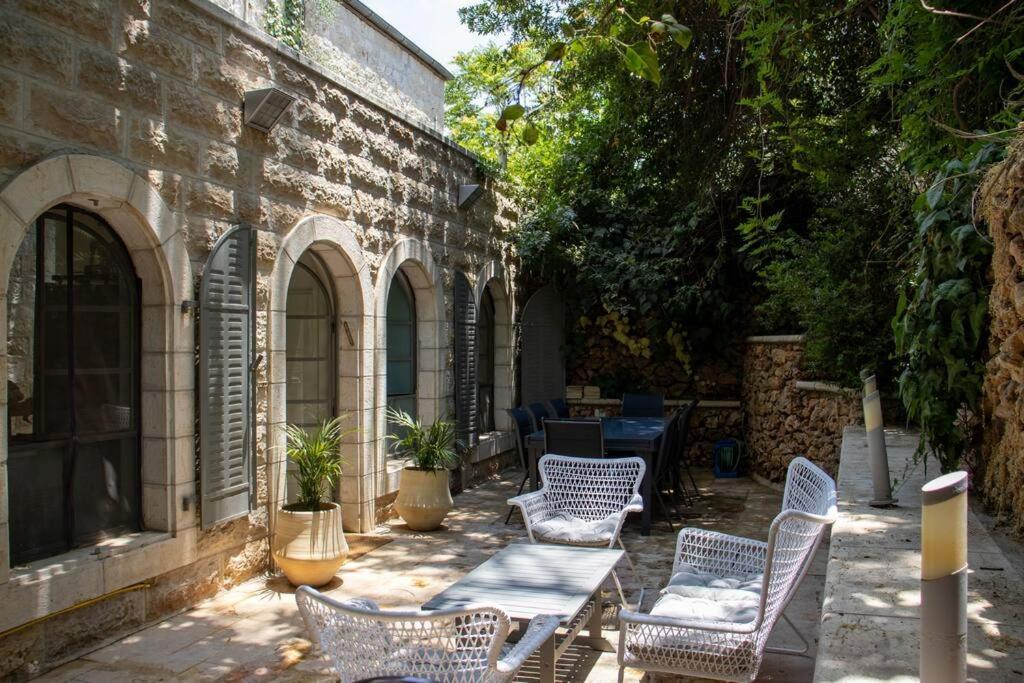 Cozy Heritage Home Yerusalem Bagian luar foto